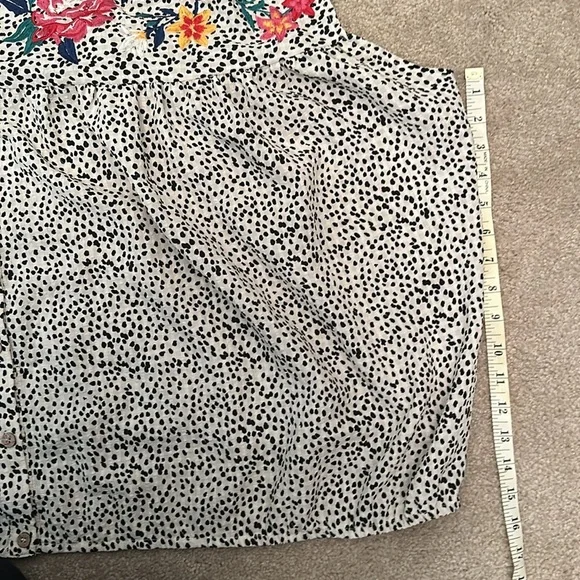 Oddy Women’s Black Spotted Button Down Oversized Blouse Floral Embroidery Medium - Picture 6 of 8